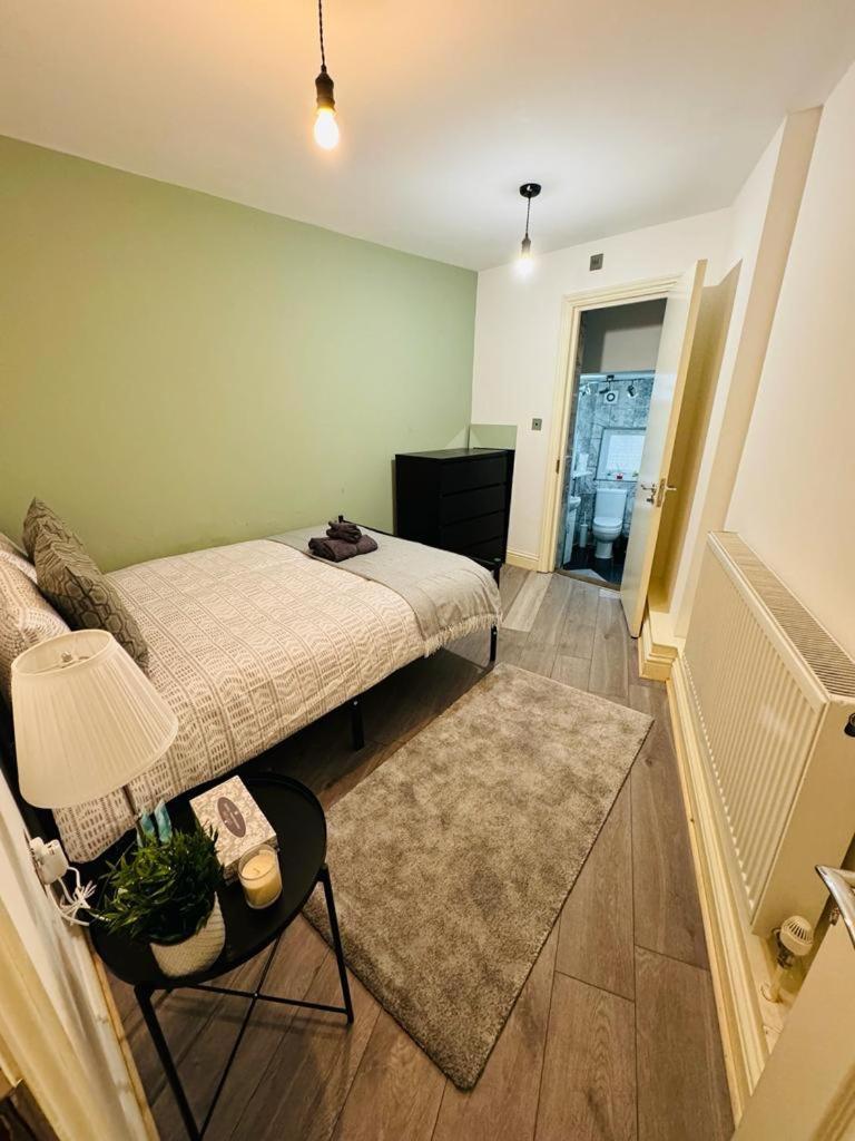 לונדון Willesden J Guest Home 4 מראה חיצוני תמונה